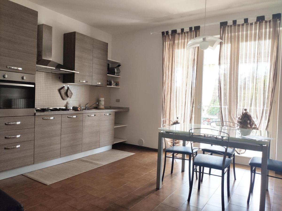 Sara Holiday Rentals Бардолино Экстерьер фото