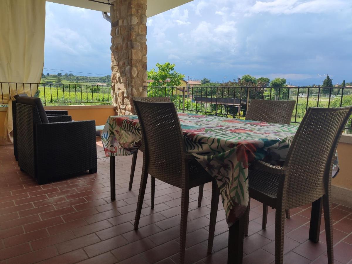 Sara Holiday Rentals Бардолино Экстерьер фото