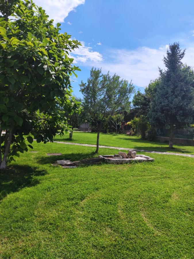 Sara Holiday Rentals Бардолино Экстерьер фото