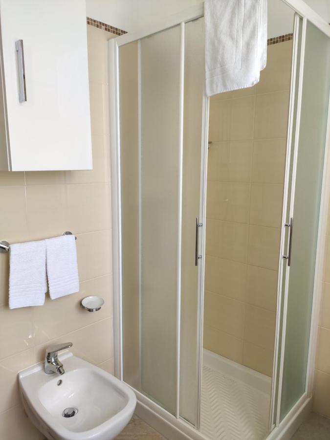 Sara Holiday Rentals Бардолино Экстерьер фото