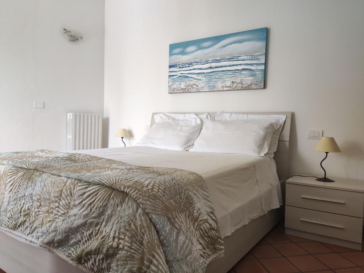 Sara Holiday Rentals Бардолино Экстерьер фото