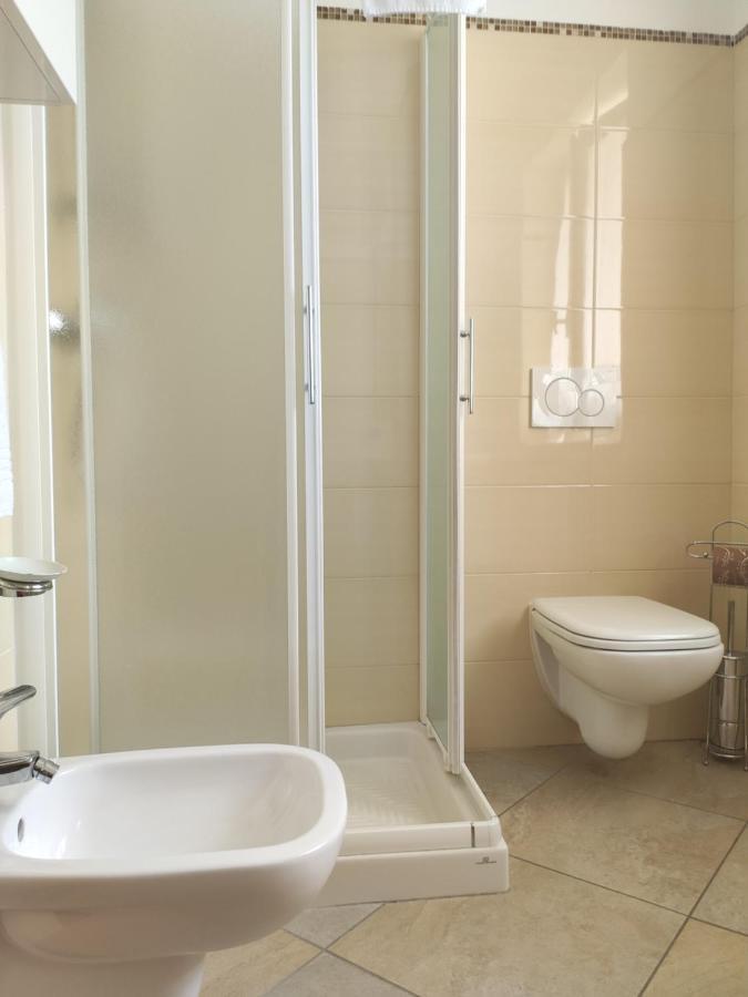 Sara Holiday Rentals Бардолино Экстерьер фото