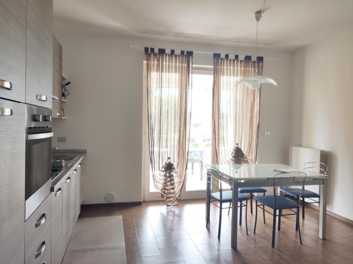 Sara Holiday Rentals Бардолино Экстерьер фото