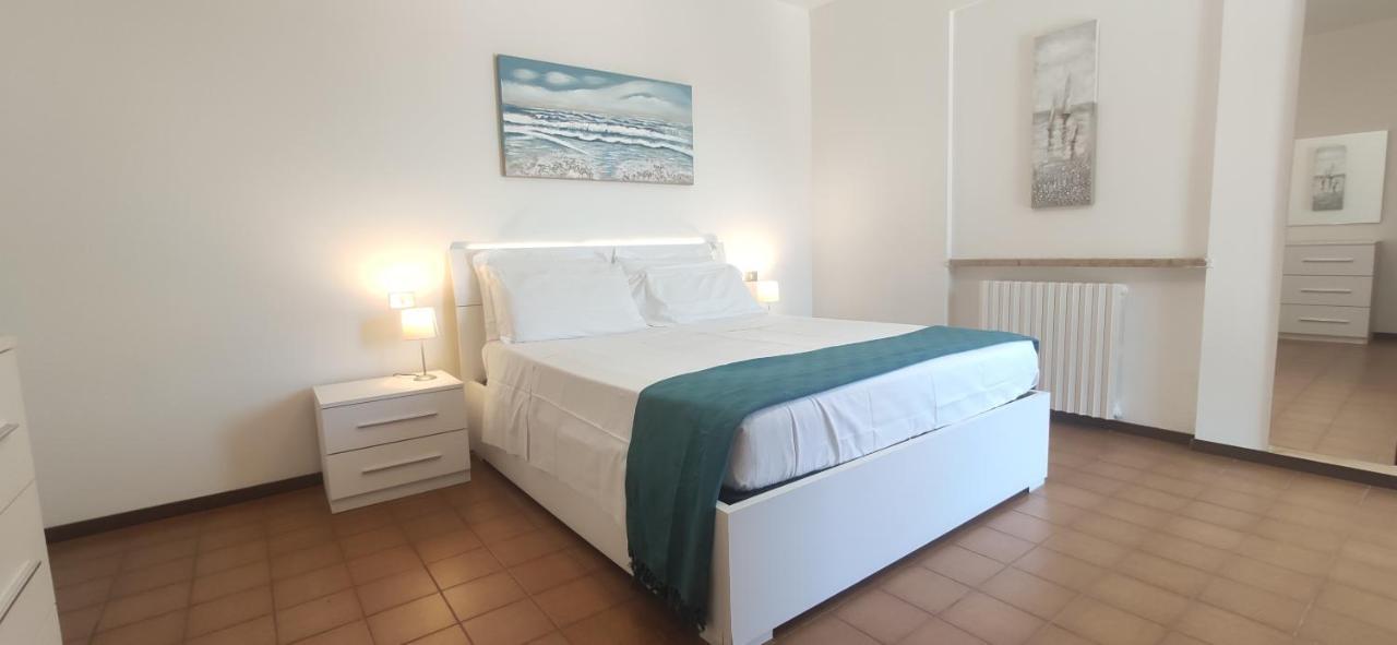 Sara Holiday Rentals Бардолино Экстерьер фото