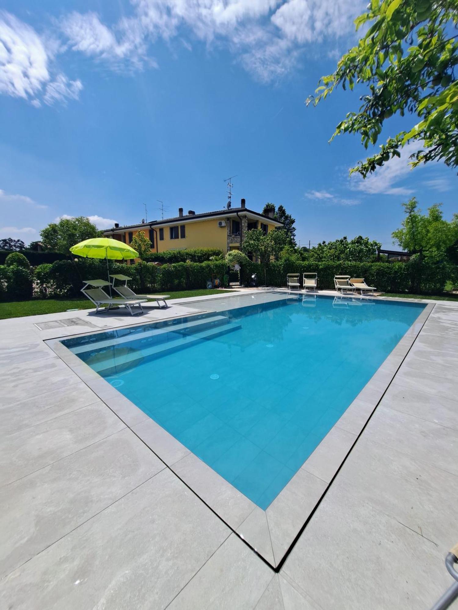 Sara Holiday Rentals Бардолино Экстерьер фото
